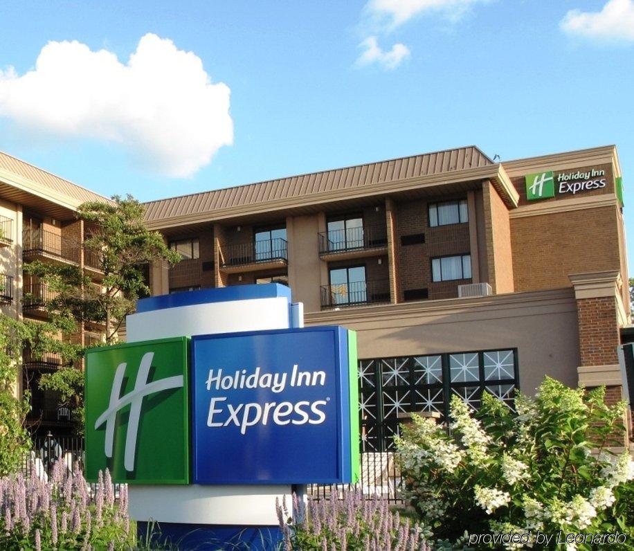 Holiday Inn Express Schaumburg-Rolling Meadows By Ihg Bagian luar foto